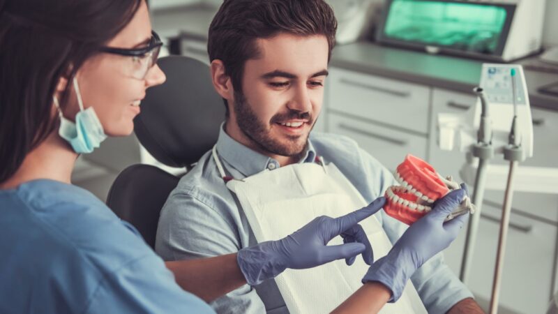 The Importance of Keeping Your Denture Clean: 5 Reasons
